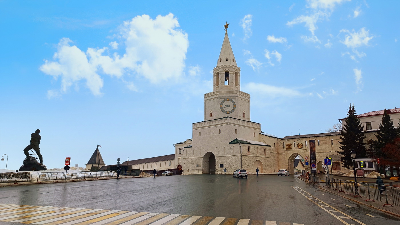 Спасская башня Казанского кремля